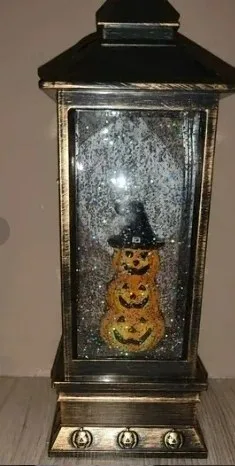 lampion hallowen zmieniający kolor